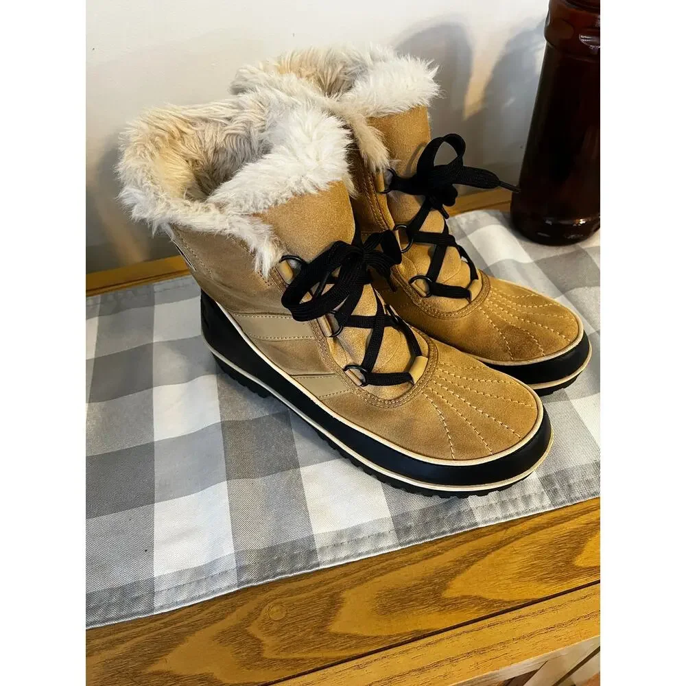 Sorel gently preowned